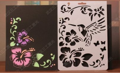 武汉三工激光打标机在塑料绘画模板镂空上的应用